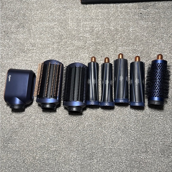 Dyson Blue and Copper Hair Styling Tool - Picture 2 of 12